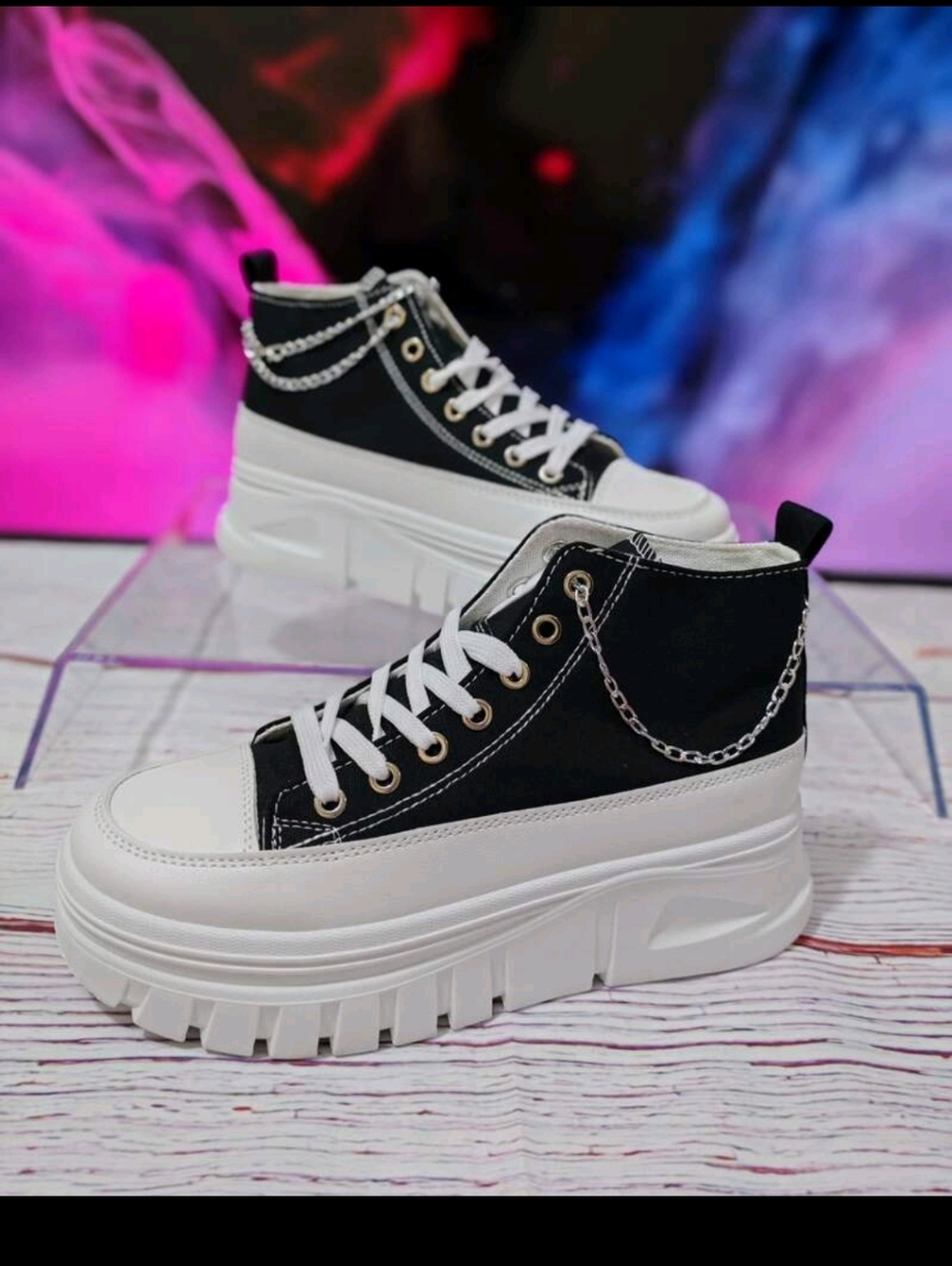 Black Platform High-Top Sneakers for Women - Casual Street Style - Picture 8 of 8